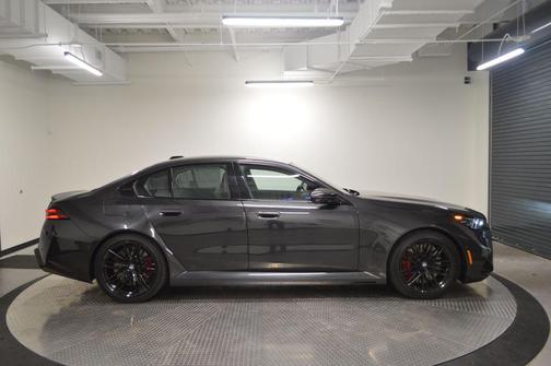 Dark Graphite Metallic 2025 BMW M5 Base