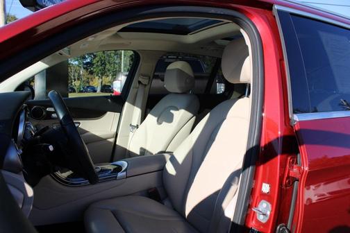 2019 Mercedes-Benz GLC 300 Base