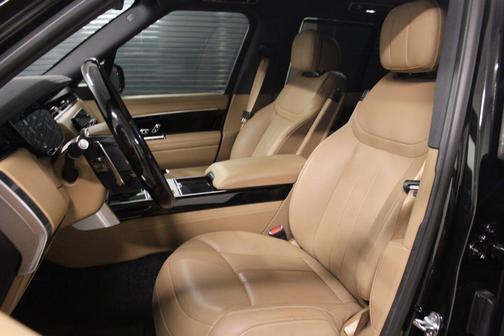 Black 2025 Land Rover Range Rover P400 SE