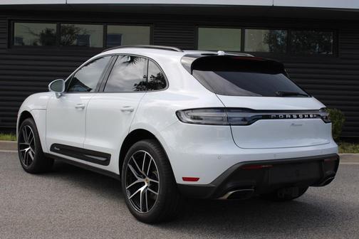 2025 Porsche Macan 