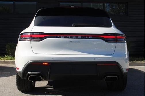 2024 Porsche Macan Base