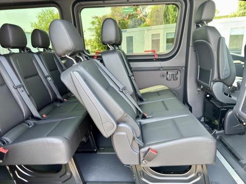 2025 Mercedes-Benz Sprinter 2500 Standard Roof