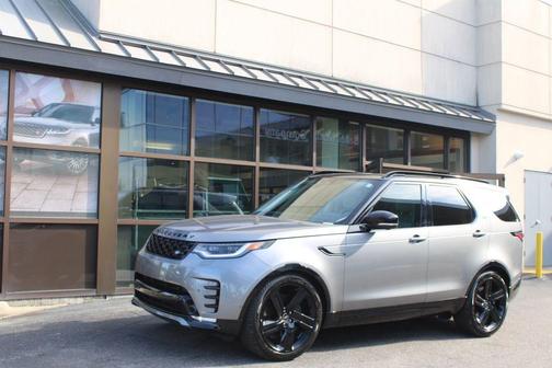 2025 Land Rover Discovery P360 Dynamic SE