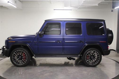 MANUFAKTUR Brilliant Blue magno 2025 Mercedes-Benz AMG G 63 G 63 AMG