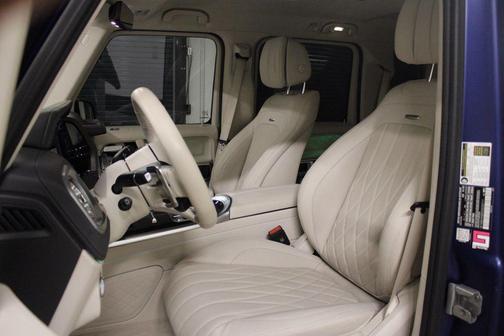 MANUFAKTUR Brilliant Blue magno 2025 Mercedes-Benz AMG G 63 G 63 AMG