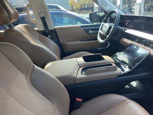 2025 INFINITI QX80 SENSORY AWD