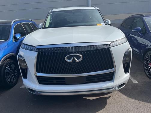 2025 INFINITI QX80 SENSORY AWD