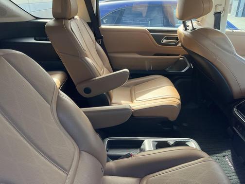 2025 INFINITI QX80 SENSORY AWD