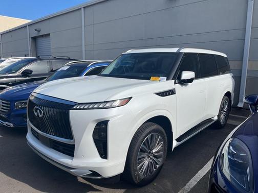 2025 INFINITI QX80 SENSORY AWD