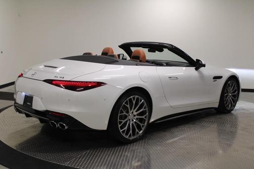 2024 Mercedes-Benz AMG SL 43 Base