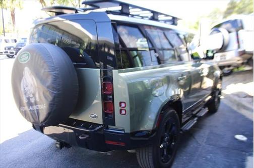 2022 Land Rover Defender 110 X-Dynamic HSE