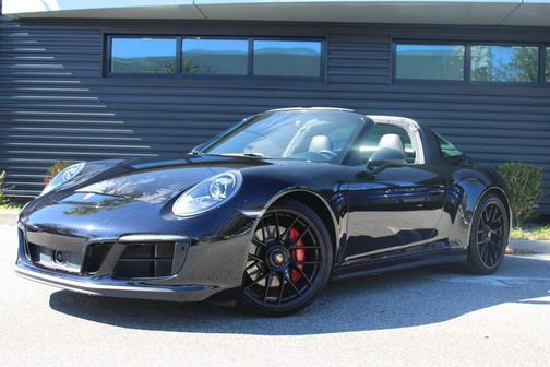 2019 Porsche 911 Targa 4 GTS