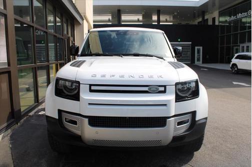 2024 Land Rover Defender 110 P400 S