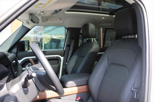 2024 Land Rover Defender 110 P400 S