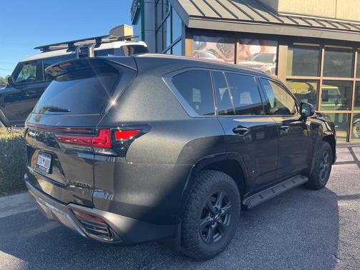 2025 Lexus LX 700h Overtrail