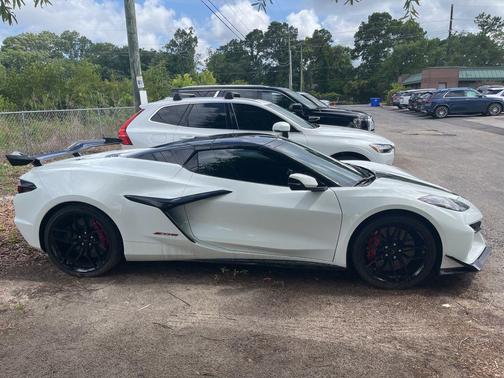 Arctic White 2025 Chevrolet Corvette Z06