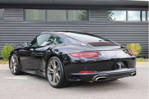2018 Porsche 911 Carrera