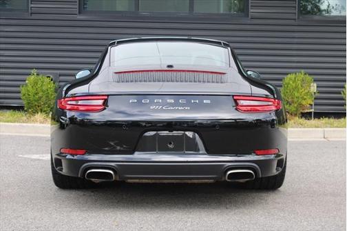 2018 Porsche 911 Carrera