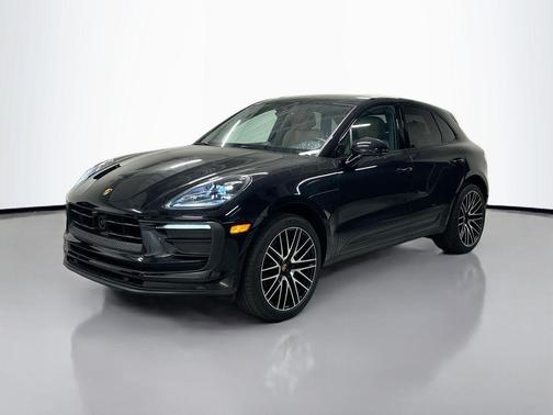 Jet Black Metallic 2025 Porsche Macan Macan