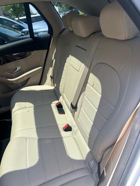 Polar White 2022 Mercedes-Benz GLC 300 Base