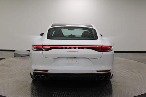 2021 Porsche Panamera 4