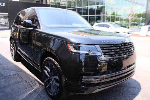 2025 Land Rover Range Rover P400 SE