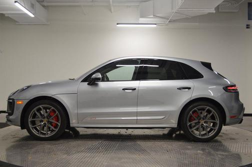 Dolomite Silver Metallic 2023 Porsche Macan Macan GTS