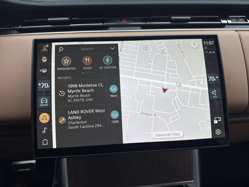 2025 Land Rover Range Rover P550e SE