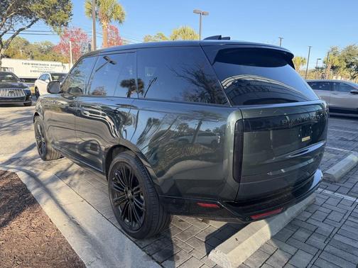 2025 Land Rover Range Rover P400 SE