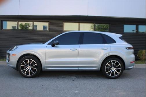 2024 Porsche Cayenne