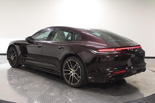 2022 Porsche Panamera 4