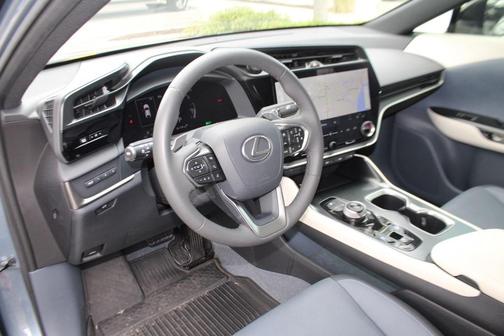 2023 Lexus RZ 450e Luxury