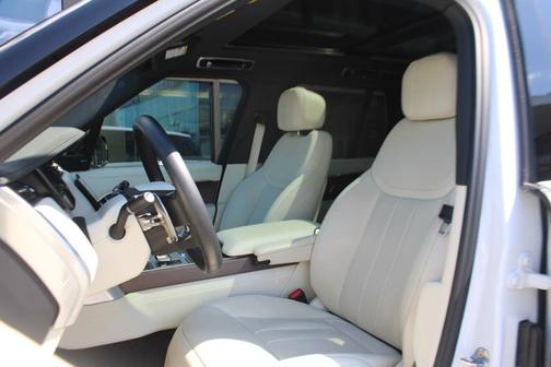 2025 Land Rover Range Rover P400 SE
