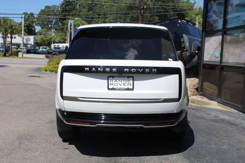 2025 Land Rover Range Rover P400 SE