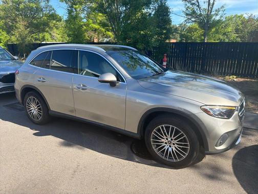Mojave Silver Metallic 2024 Mercedes-Benz GLC 300 4MATIC