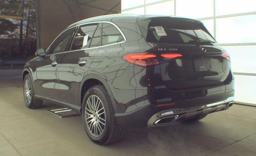 Graphite Grey Metallic 2025 Mercedes-Benz GLC 300 4MATIC
