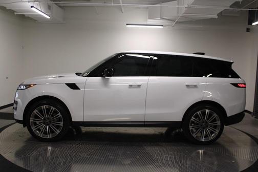2024 Land Rover Range Rover Sport SE