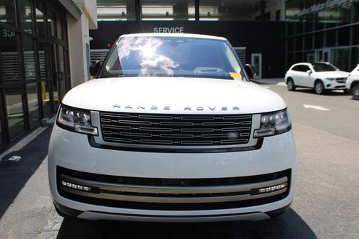 2023 Land Rover Range Rover P530 SE