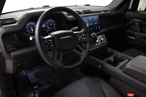 Santorini Black Metallic 2025 Land Rover Defender 110 P300