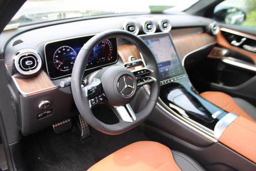 2025 Mercedes-Benz GLC 350e Base