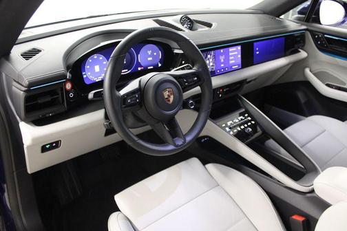 2025 Porsche Macan 4