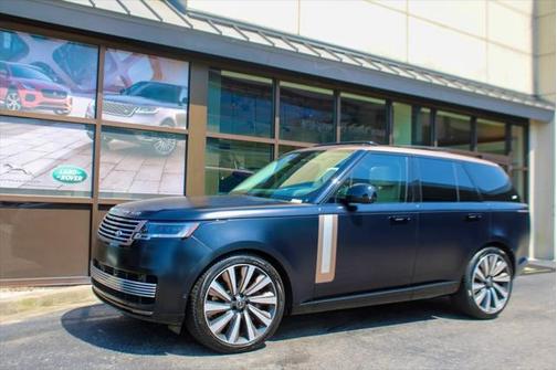 2024 Land Rover Range Rover P615 SV