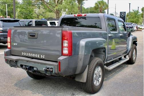 2009 Hummer H3T Luxury Edition