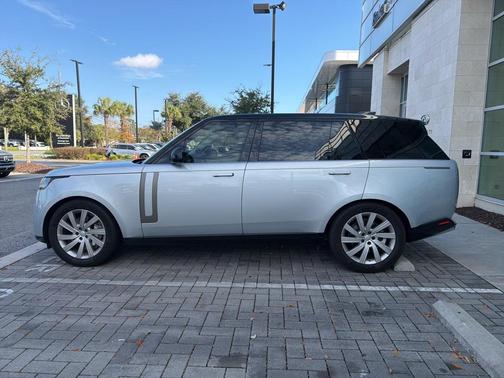 2024 Land Rover Range Rover P400 SE