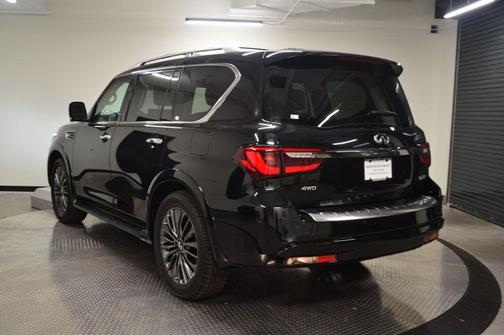 Mineral Black 2024 INFINITI QX80 PREMIUM SELECT AWD