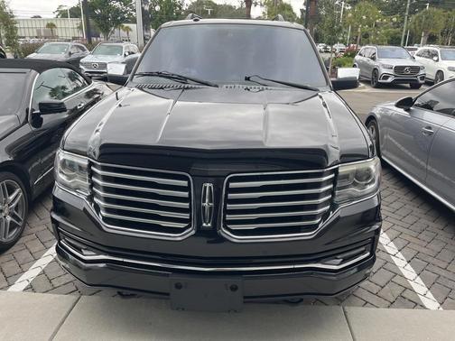 2016 Lincoln Navigator Select