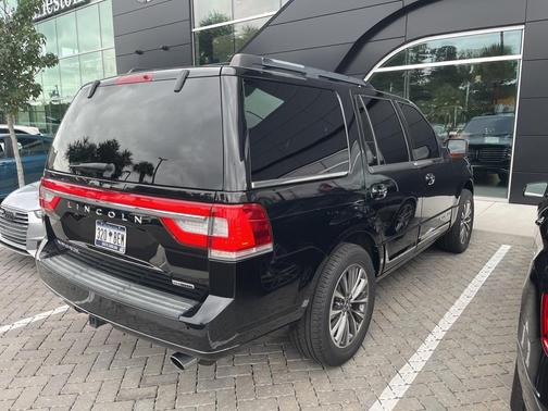 2016 Lincoln Navigator Select
