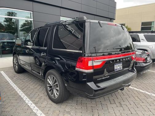 2016 Lincoln Navigator Select