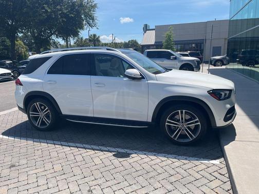 Polar White 2022 Mercedes-Benz GLE 450 4MATIC