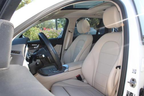 2022 Mercedes-Benz GLC 300 Base